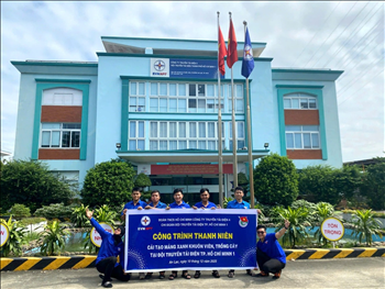 Đoàn viên Chi đoàn Đội TTĐ TP. Hồ Chí Minh 1 ra quân cải tạo mảng xanh, chung tay xây dựng môi trường “Xanh – Sạch – Đẹp”