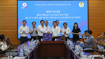 Tin EVNNPT: Hội nghị thương lượng tập thể để sửa đổi bổ sung Thỏa ước lao động lao động tập thể: Hướng về người lao động và vì sự phát triển bền vững của EVNNPT