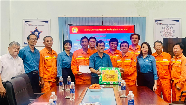Công đoàn EVNNPT thăm hỏi, động viên đoàn viên, người lao động PTC4 nhân dịp Tết Bính Ngọ 2026