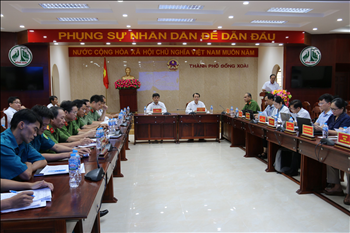 Truyền tải điện miền Đông 2 tích cực phối hợp UBND Thành phố Đồng Xoài bảo vệ lưới truyền tải điện 