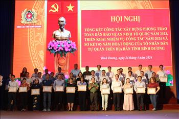 Truyền tải điện Miền Đông 2 được khen thưởng vì thành tích xuất sắc trong phong trào Toàn dân bảo vệ an ninh Tổ quốc trên địa bàn tỉnh Bình Dương