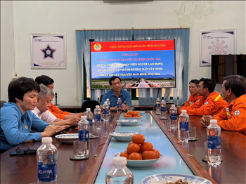 Công đoàn Tổng công ty Truyền tải điện Quốc gia thăm hỏi, động viên người lao động Đội Truyền tải điện Tây Ninh dịp Tết Bính Ngọ
